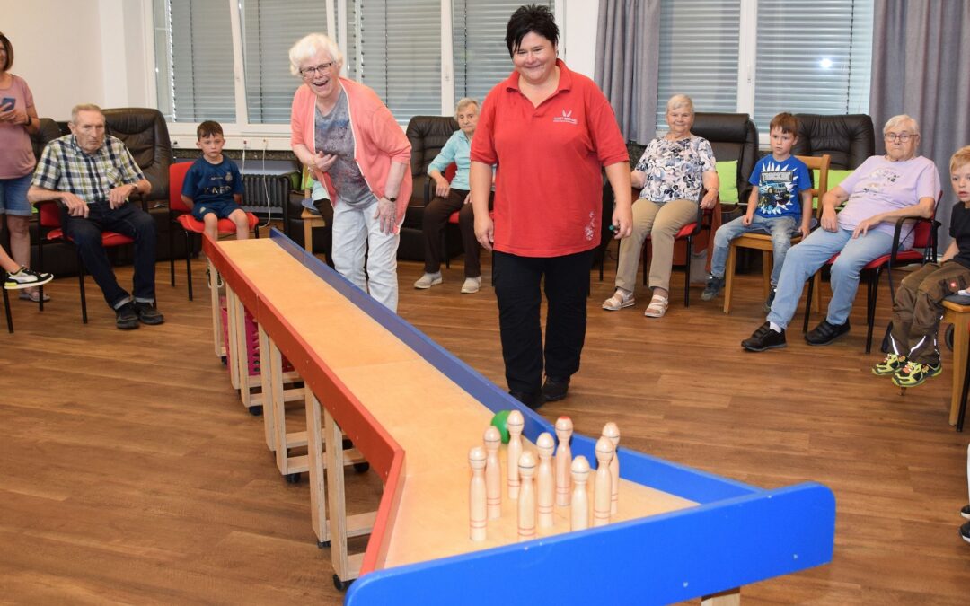 Ein Jahr Generationsbrücke: Alte und Junge gehören zusammen